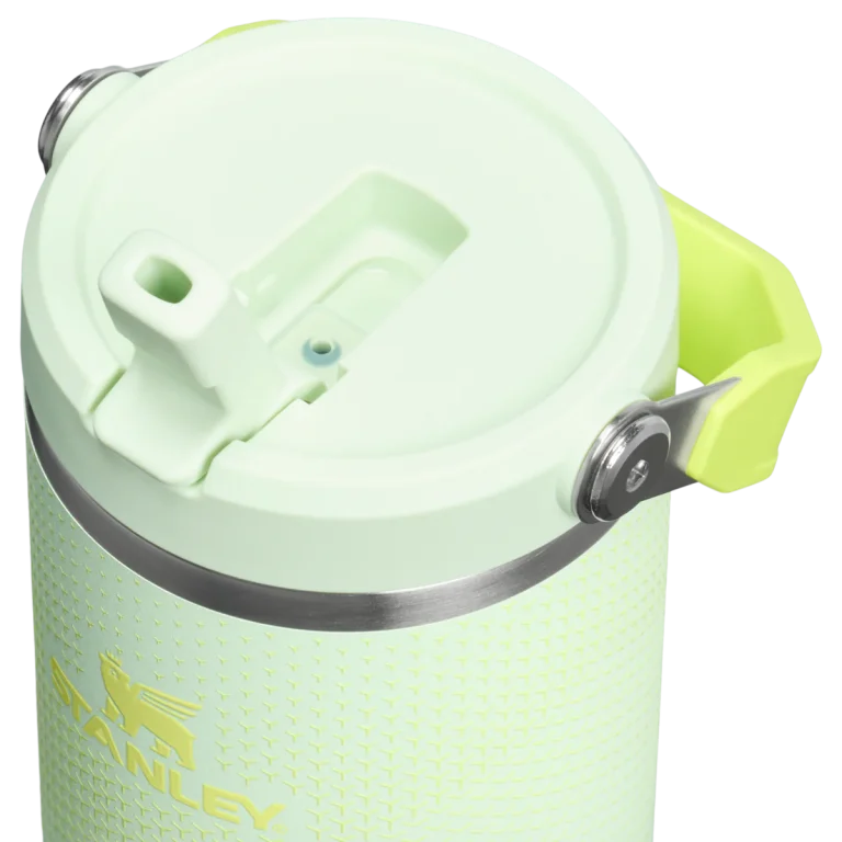 Stanley IceFlow™ Flip Straw Tumbler | 30 OZ – Honeydew Hypergrip